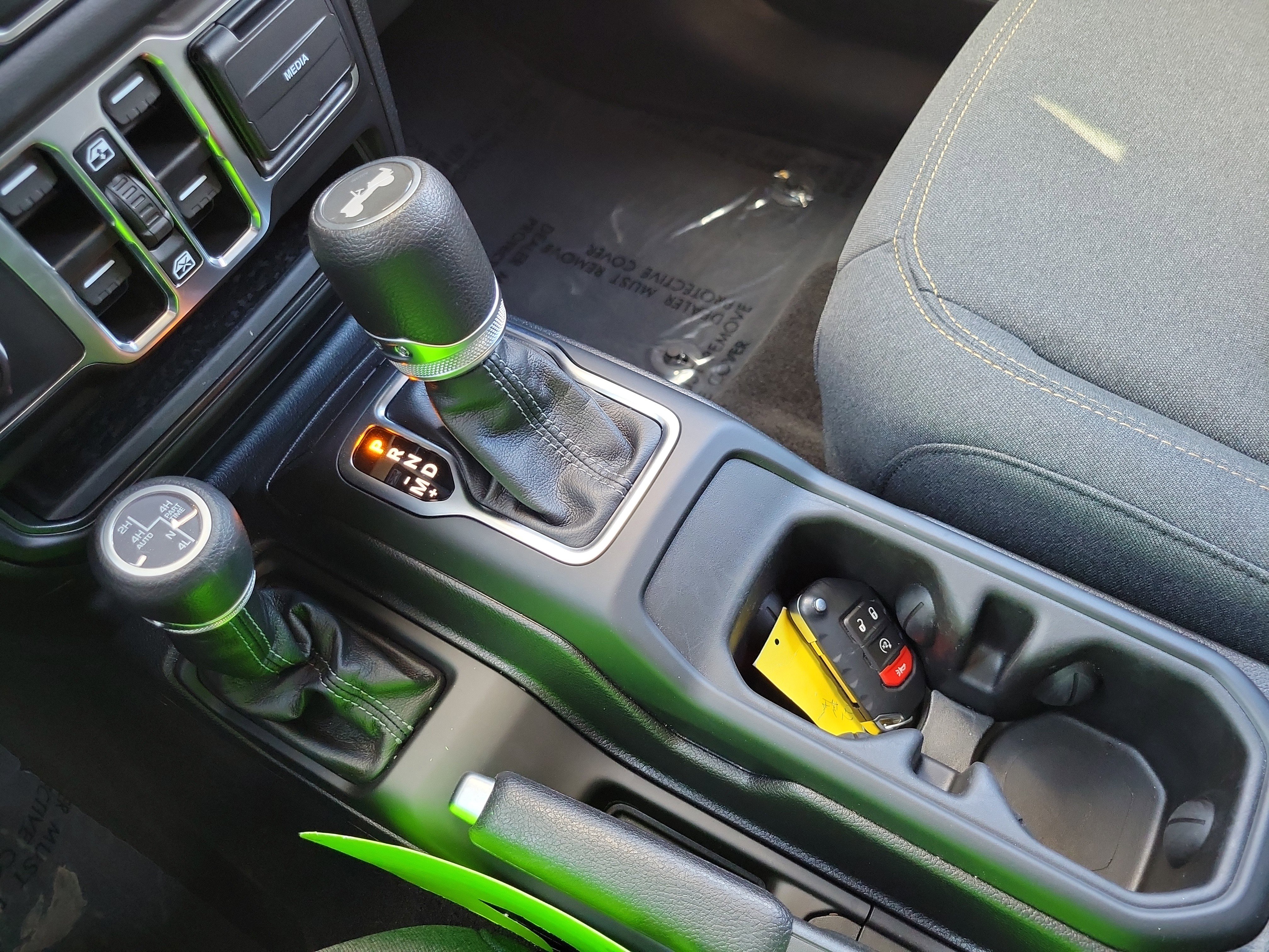 Used 2025 Jeep Wrangler Unlimited Sahara image 15
