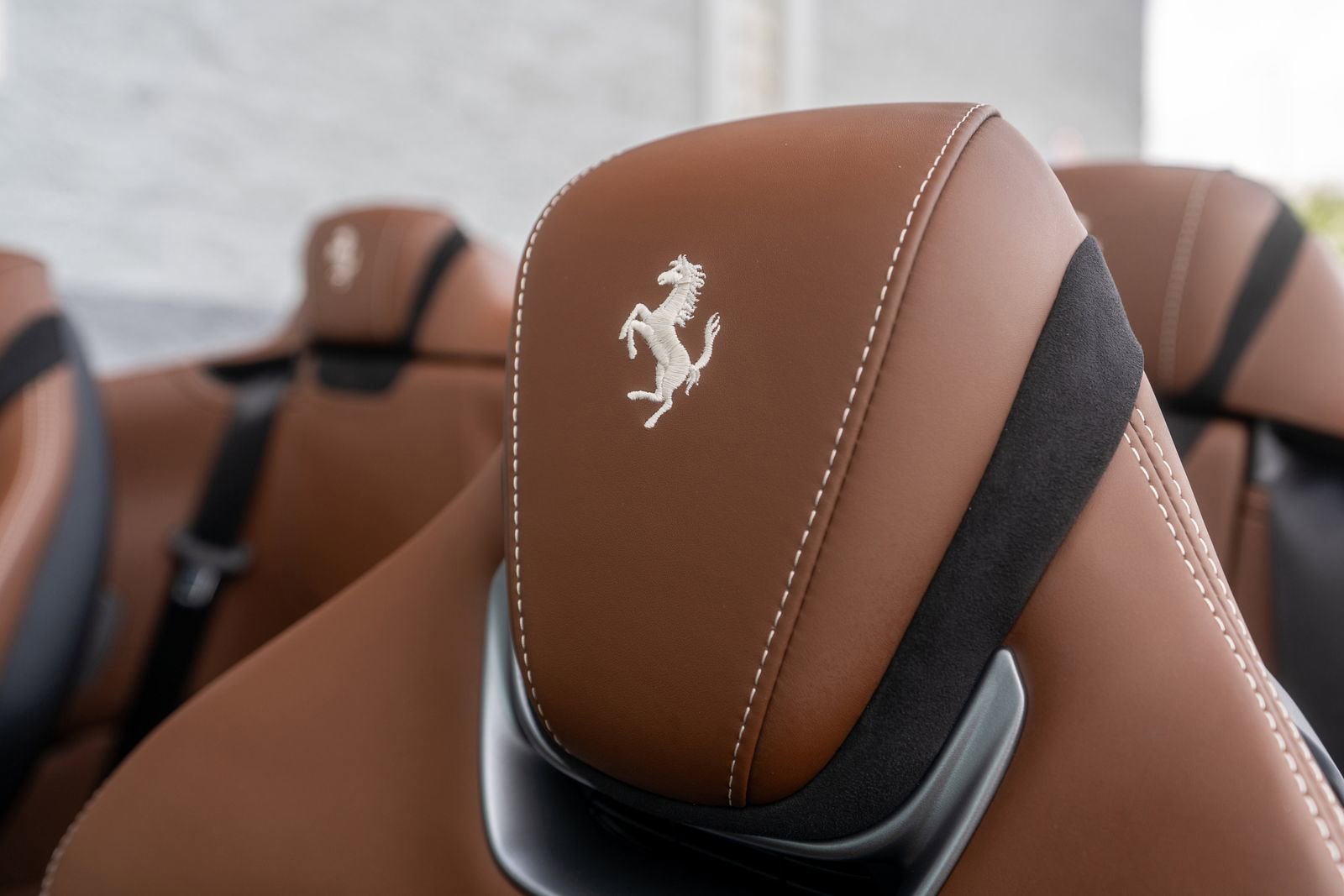 Used 2024 Ferrari Roma Spider image 25