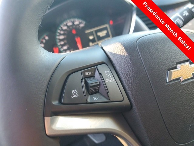 Used 2022 Chevrolet Trax LT w/ LT Convenience Package image 10