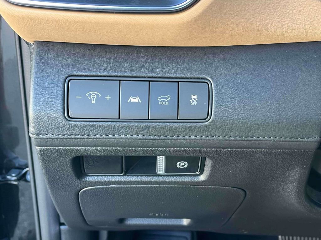 Used 2023 Hyundai Santa Fe Calligraphy image 18