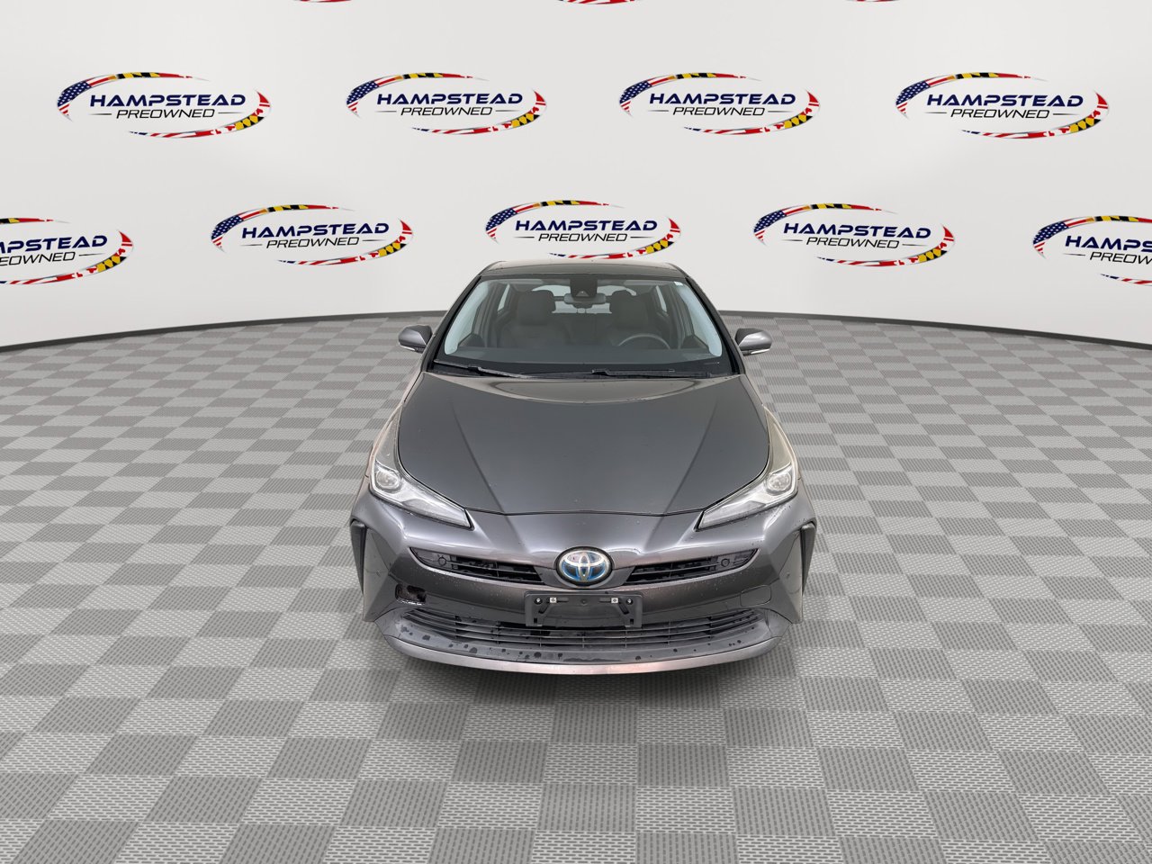 Used 2020 Toyota Prius LE image 3