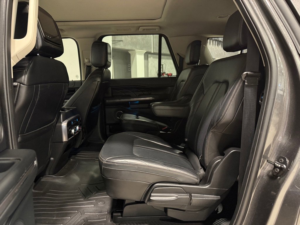 Used 2018 Ford Expedition Max Platinum image 17