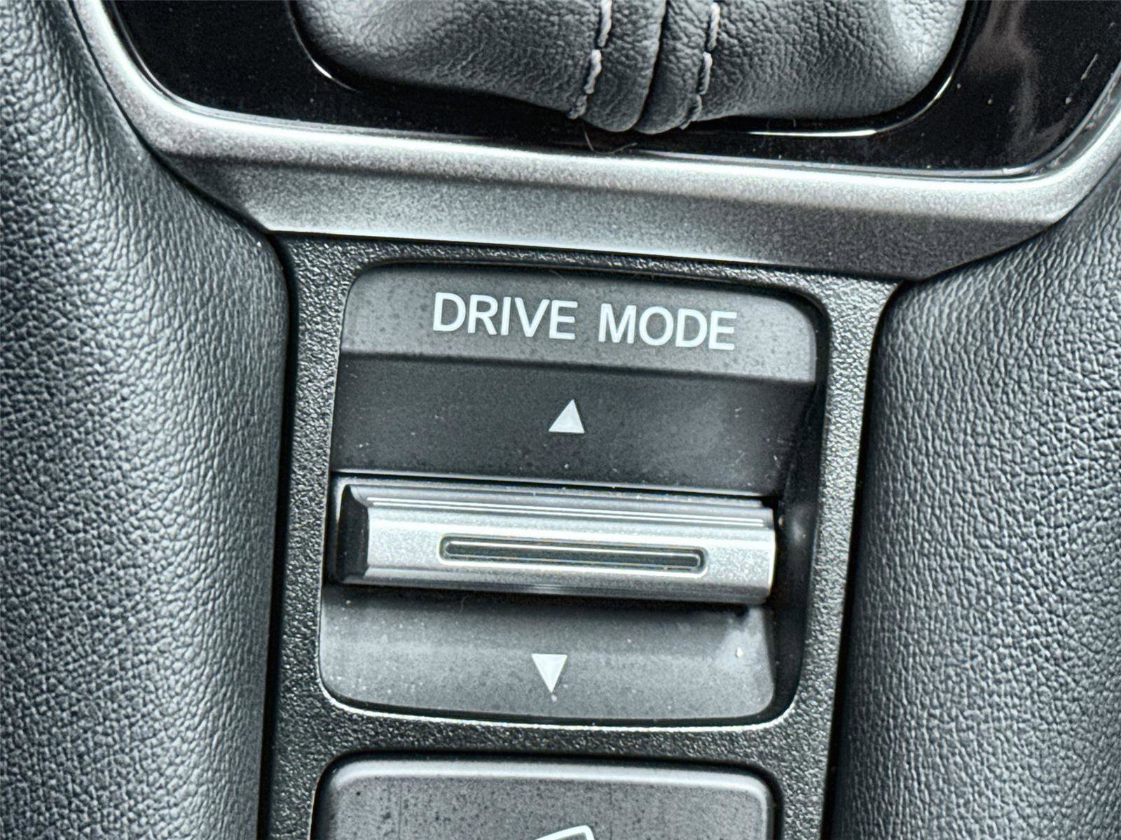 Certified 2025 Honda HR-V EX-L image 21
