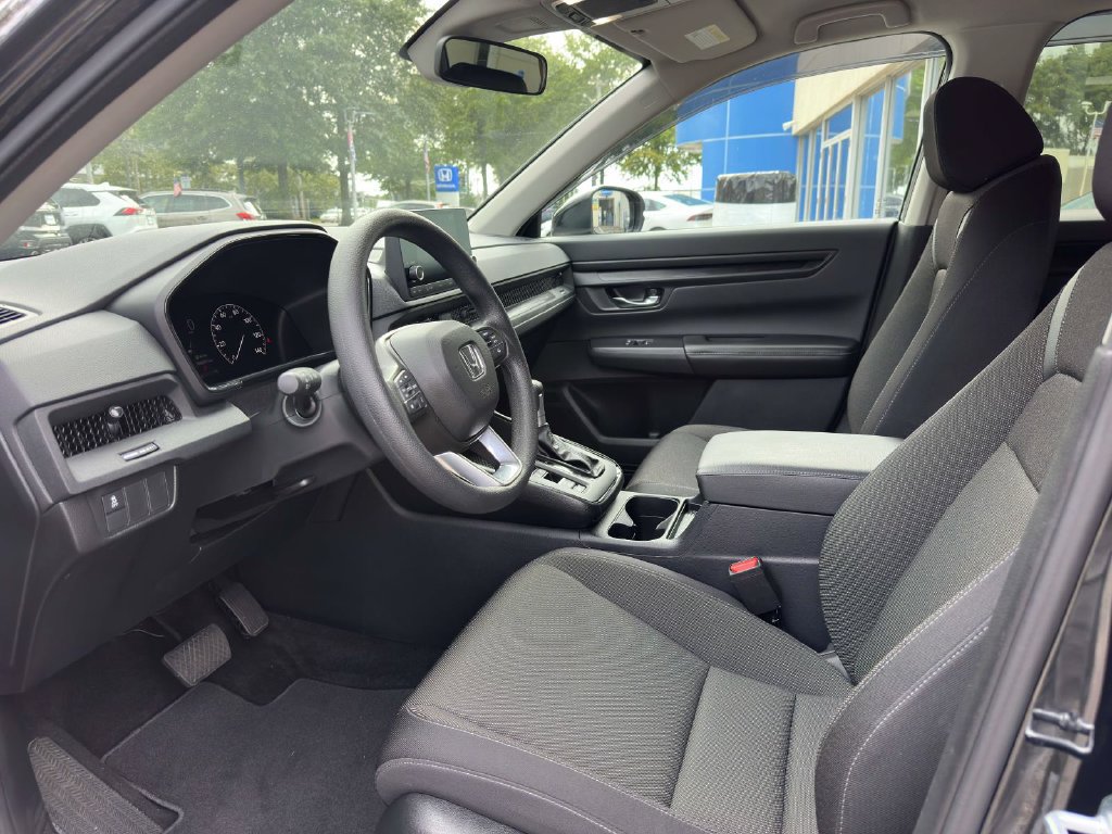 Used 2025 Honda CR-V LX image 13