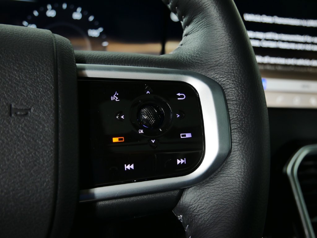 New 2025 Nissan Armada Platinum AWD/4WD image 25
