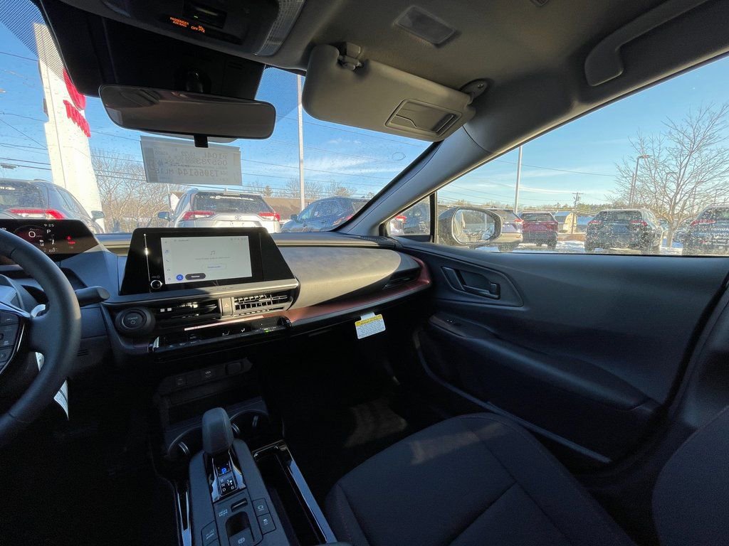 New 2026 Toyota Prius Plug-In Hybrid FWD image 10