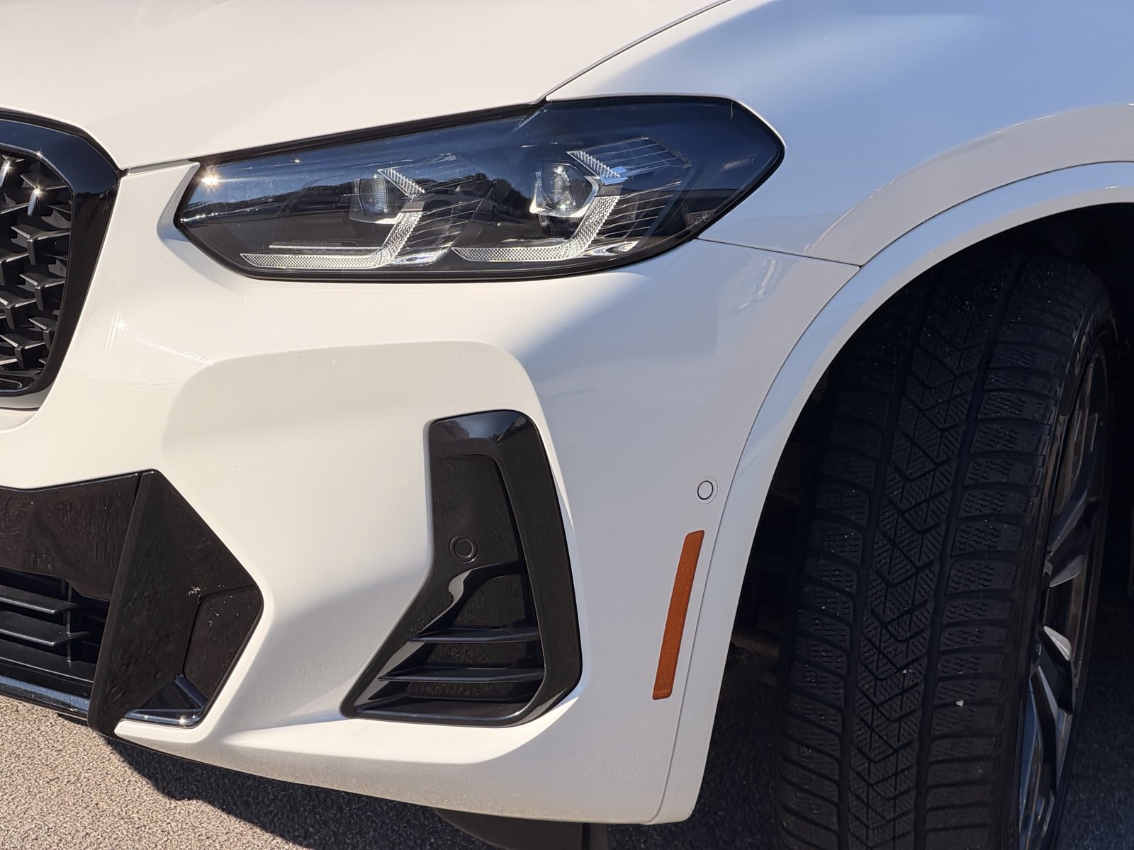 Used 2024 BMW X4 xDrive30i AWD/4WD image 8