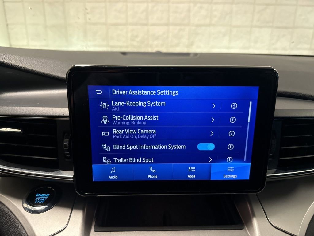 Certified 2022 Ford Explorer XLT w/ Equipment Group 202A image 19