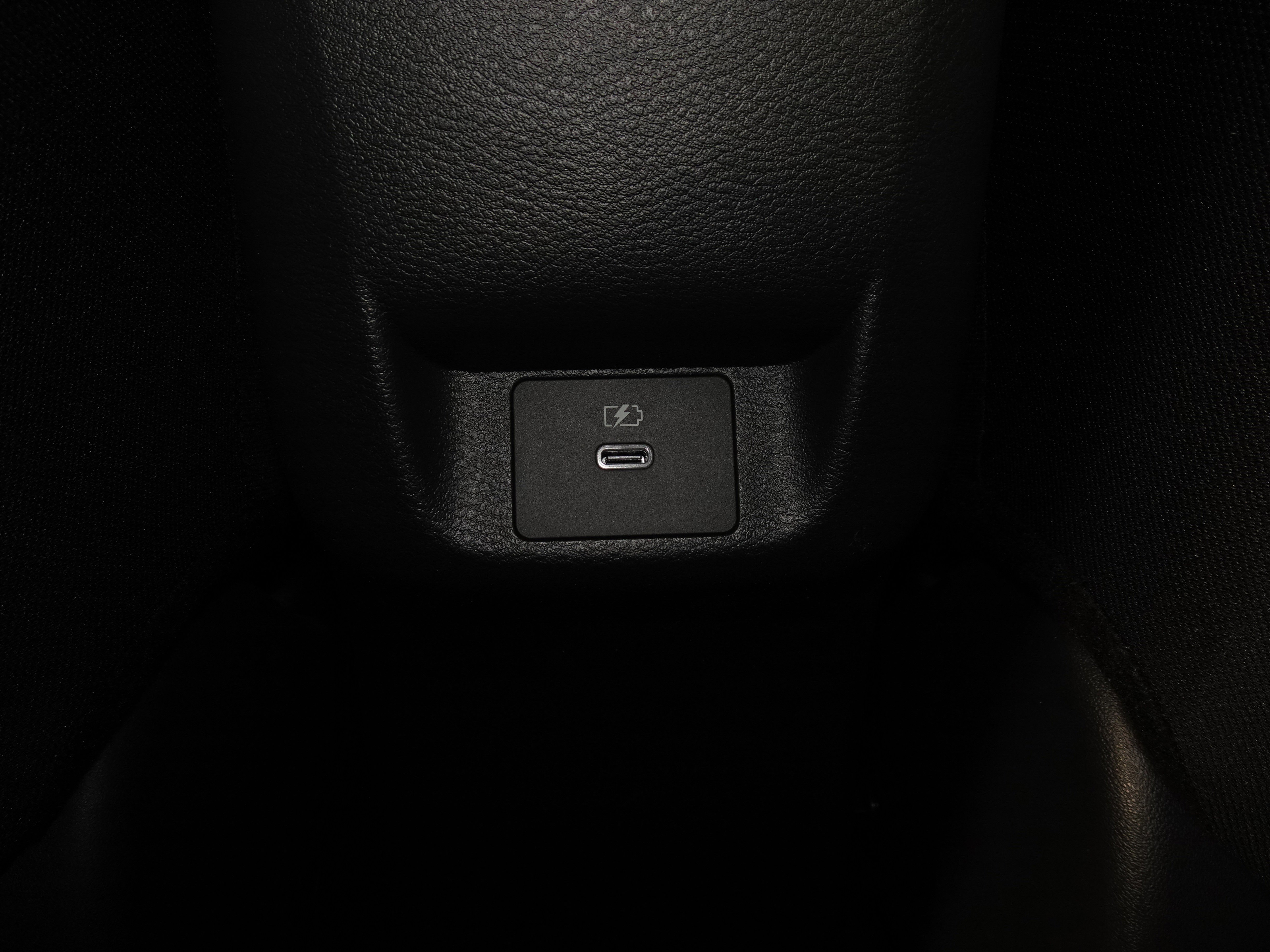 New 2025 Nissan Versa SV w/ Trunk Package image 28