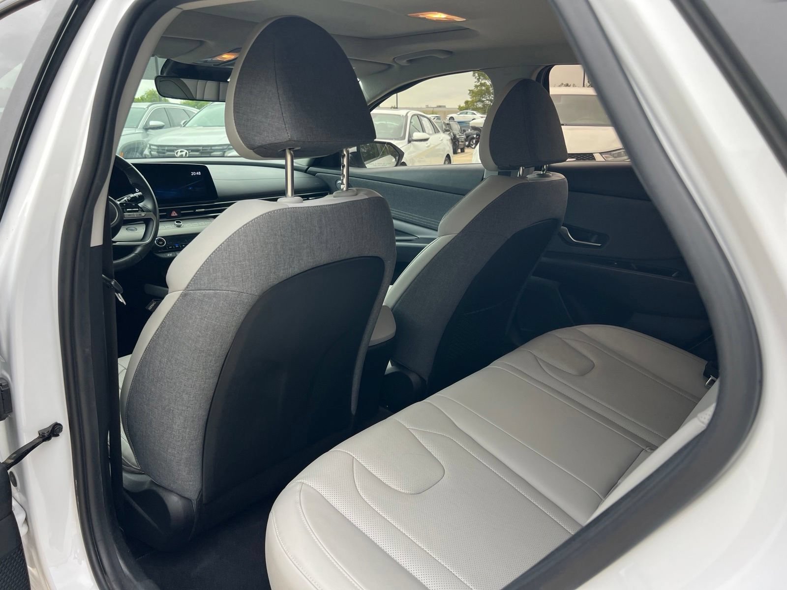 Certified 2021 Hyundai Elantra Limited FWD image 16