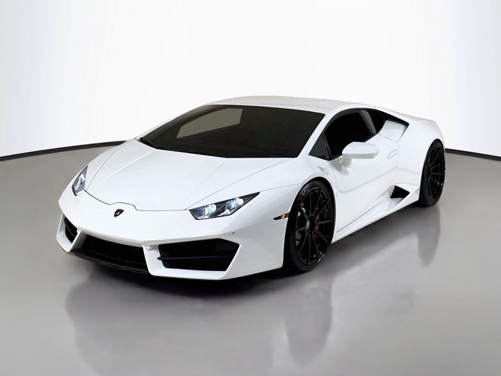 Used 2017 Lamborghini Huracan LP 580-2 RWD image 38