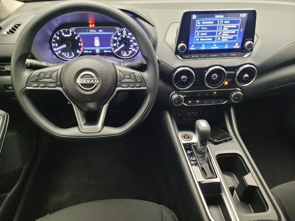 Used 2025 Nissan Sentra SV image 22
