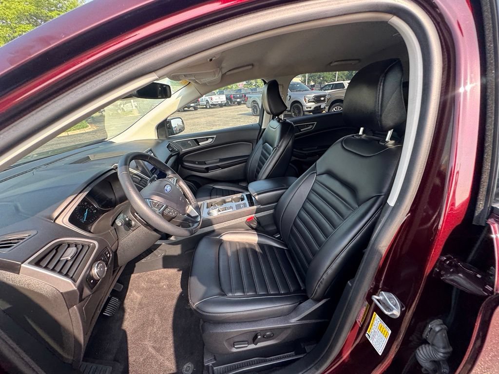 Certified 2024 Ford Edge SEL w/ Convenience Package AWD/4WD image 13