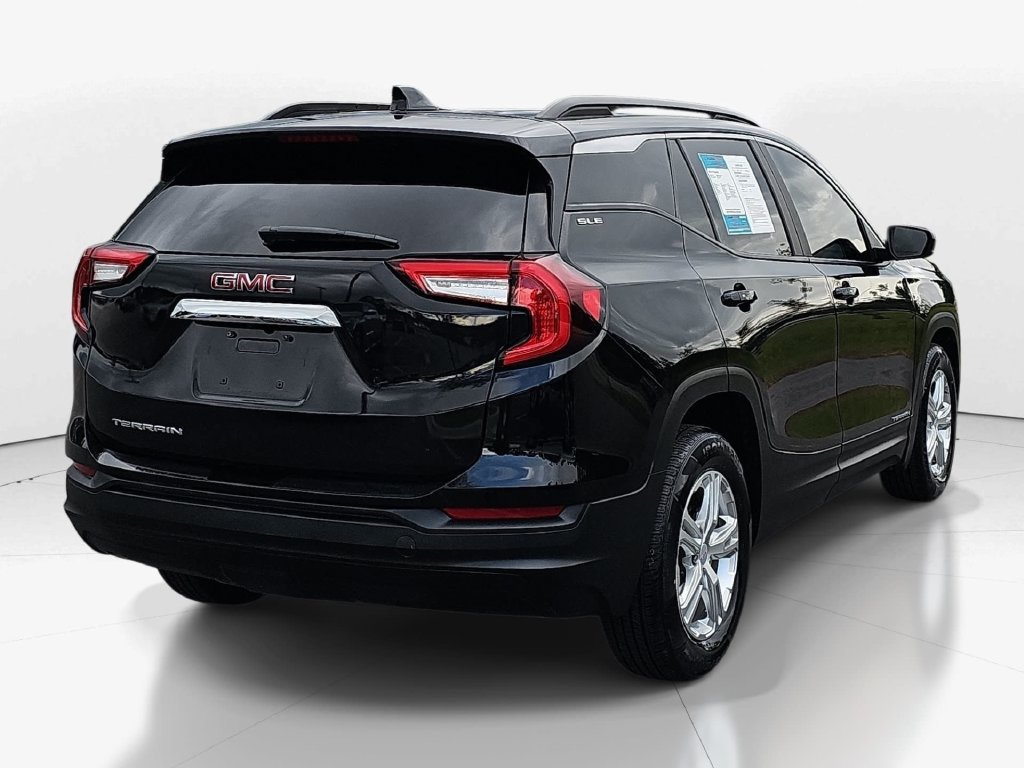 Used 2022 GMC Terrain SLE w/ Driver Convenience Package FWD image 6