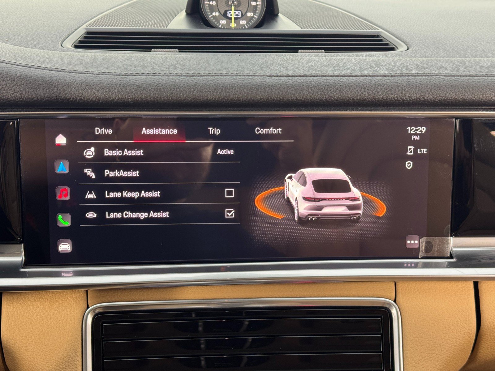 Used 2023 Porsche Panamera 4 image 30