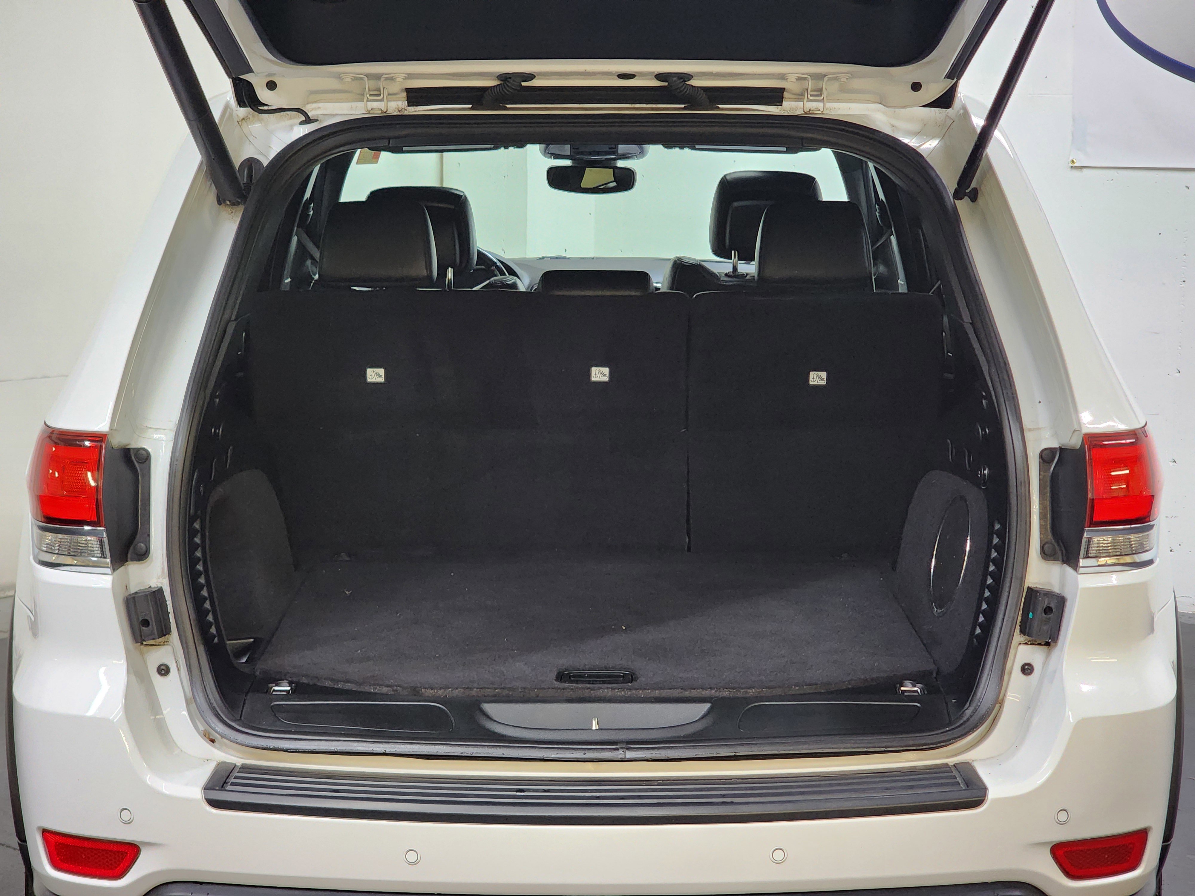 Used 2020 Jeep Grand Cherokee Laredo w/ Quick Order Package 2BN North image 6