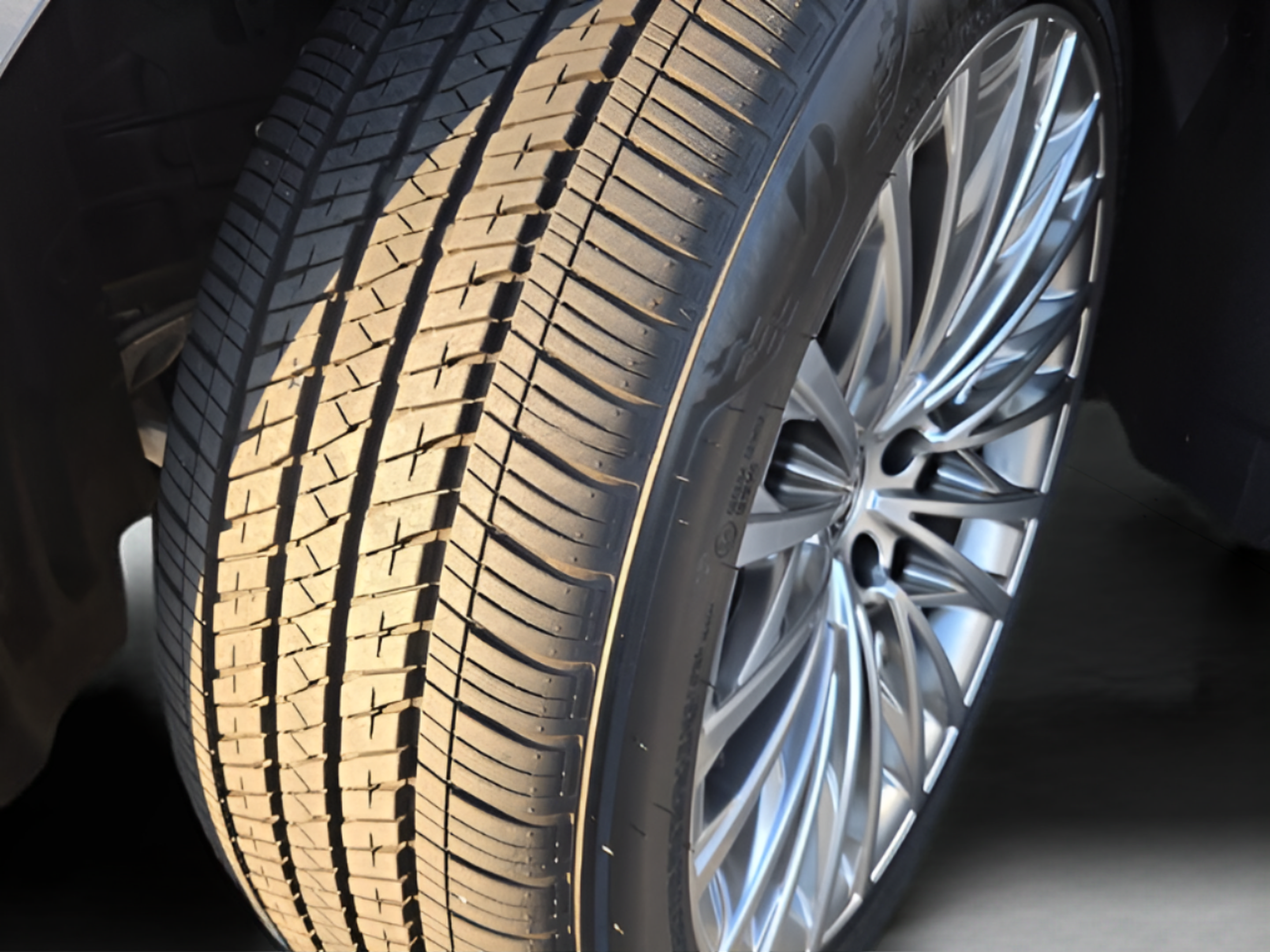 Certified 2024 Lexus LS 500 RWD image 33