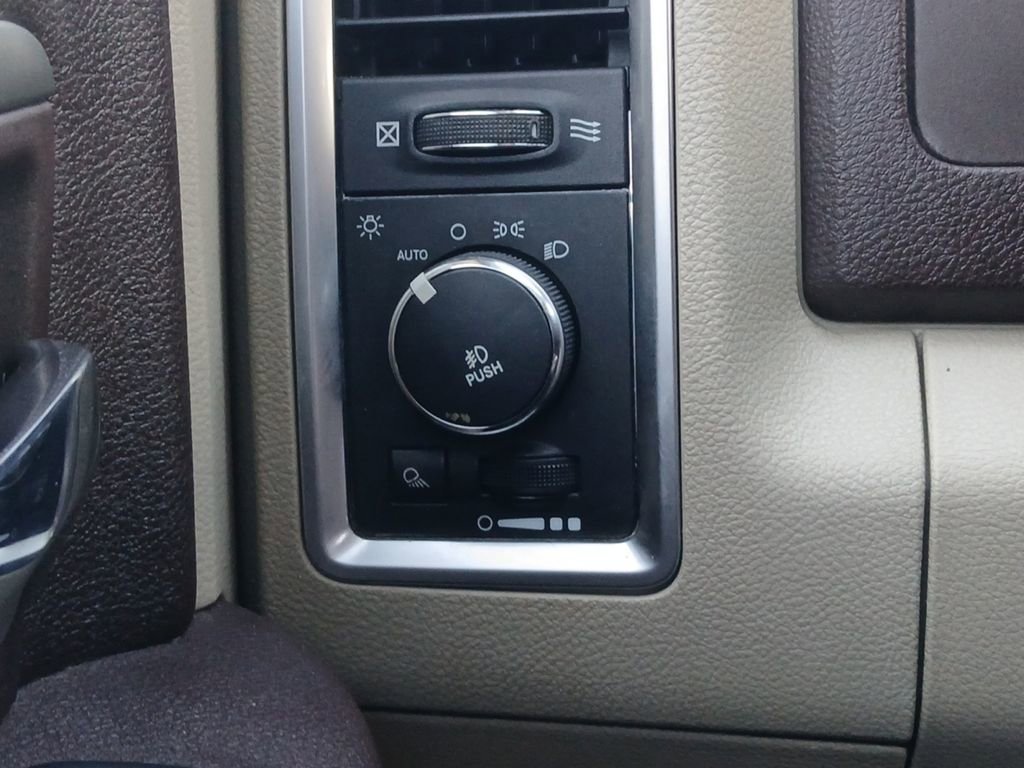 Used 2014 RAM 1500 Lone Star image 12