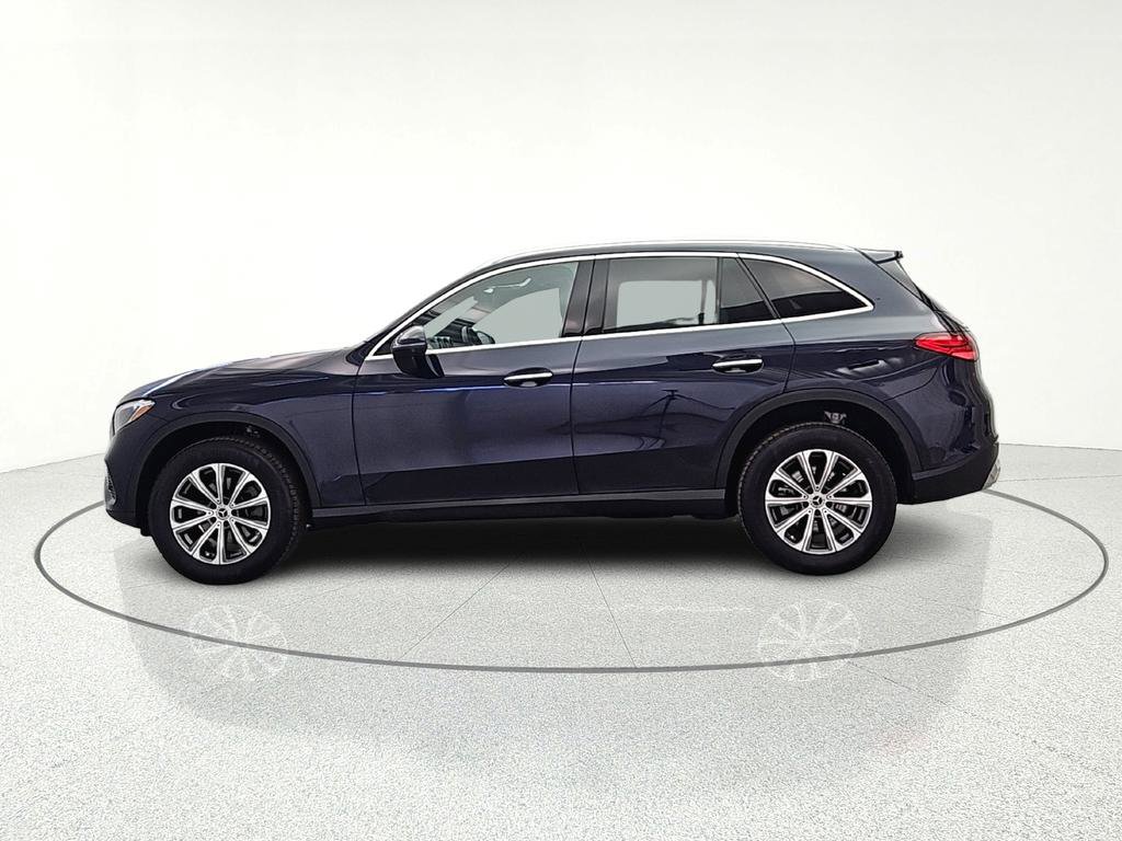 Used 2024 Mercedes-Benz GLC 300 4MATIC w/ Advanced USB Package image 6