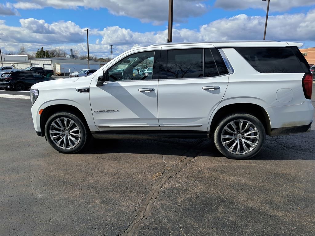 Used 2021 GMC Yukon Denali w/ Denali Premium Package image 10