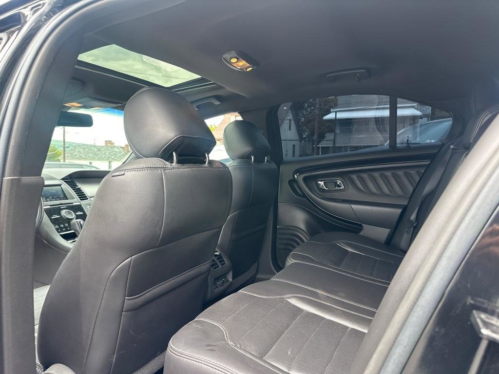 Used 2013 Ford Taurus SHO image 25