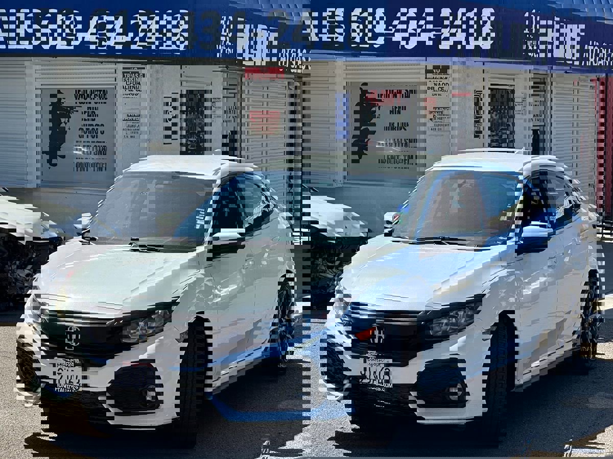 Used 2018 Honda Civic Sport image 5