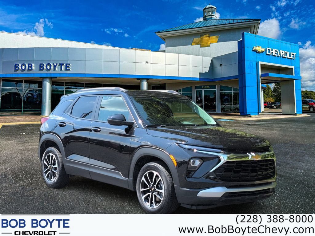 Used 2024 Chevrolet TrailBlazer LT FWD image 1
