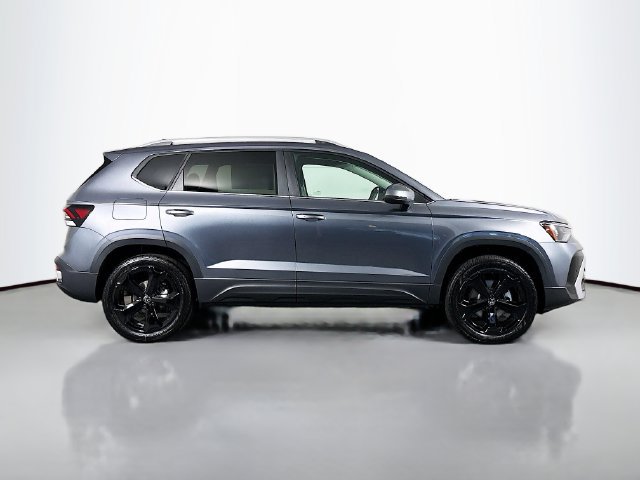 New 2026 Volkswagen Taos SEL AWD/4WD image 8