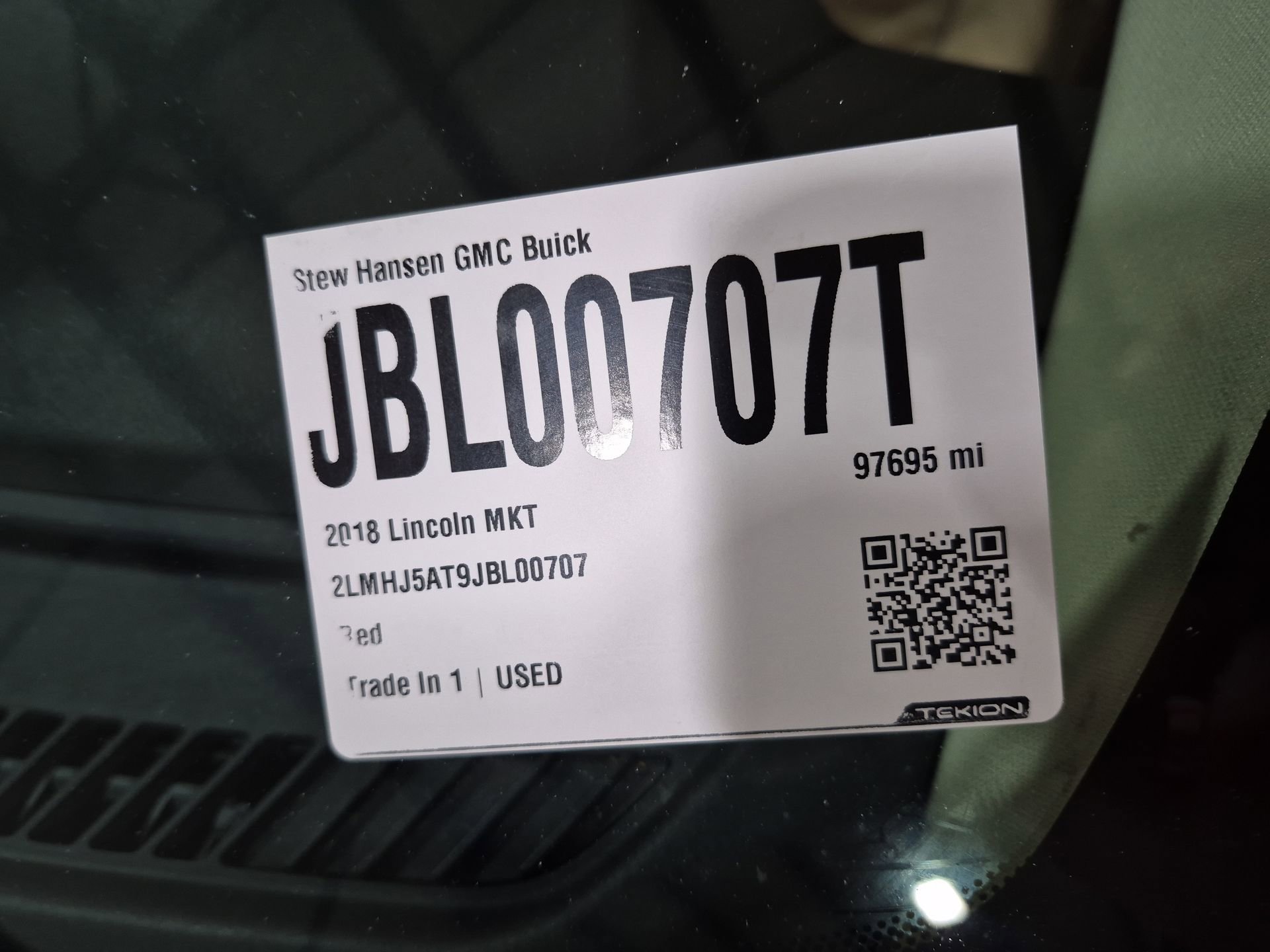 Used 2018 Lincoln MKT AWD image 35