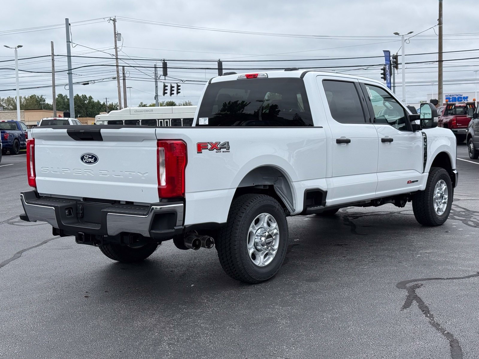 New 2027 Ford F350 XLT w/ FX4 Off-Road Package AWD/4WD image 7
