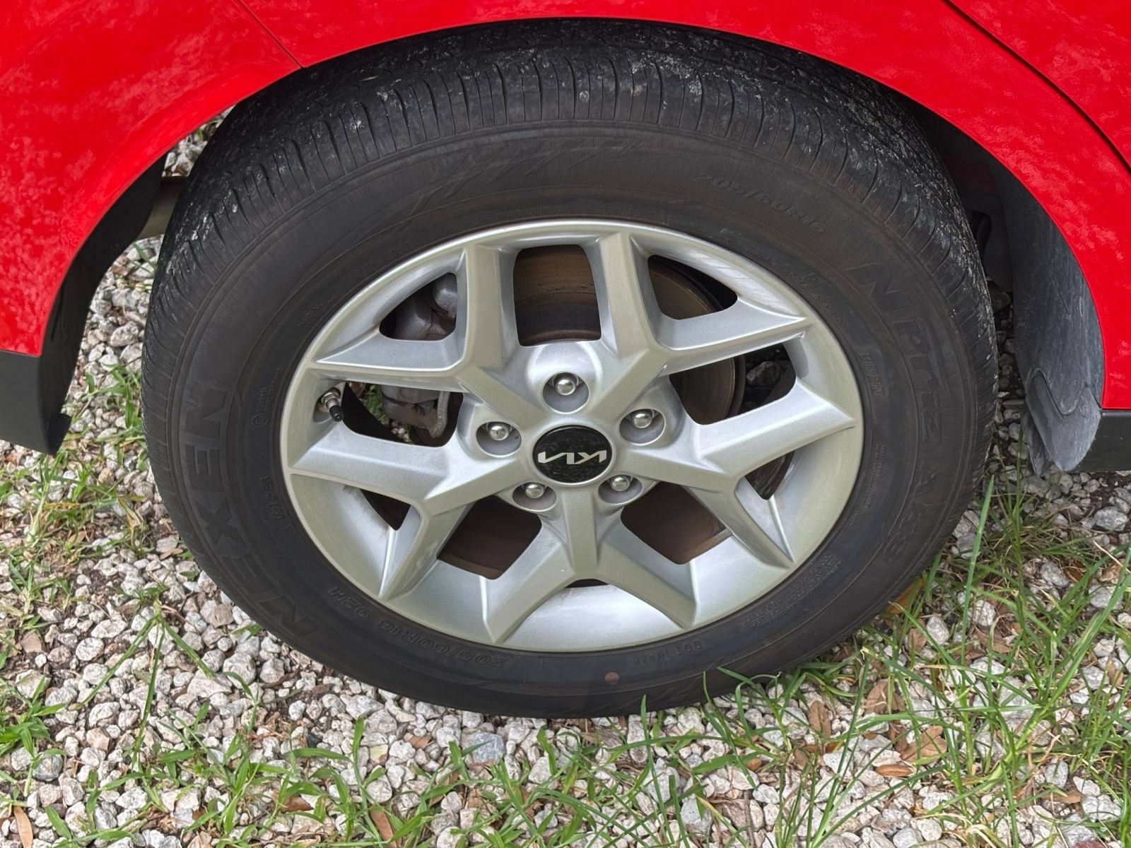 Used 2025 Kia Soul LX w/ LX Technology Package FWD image 29