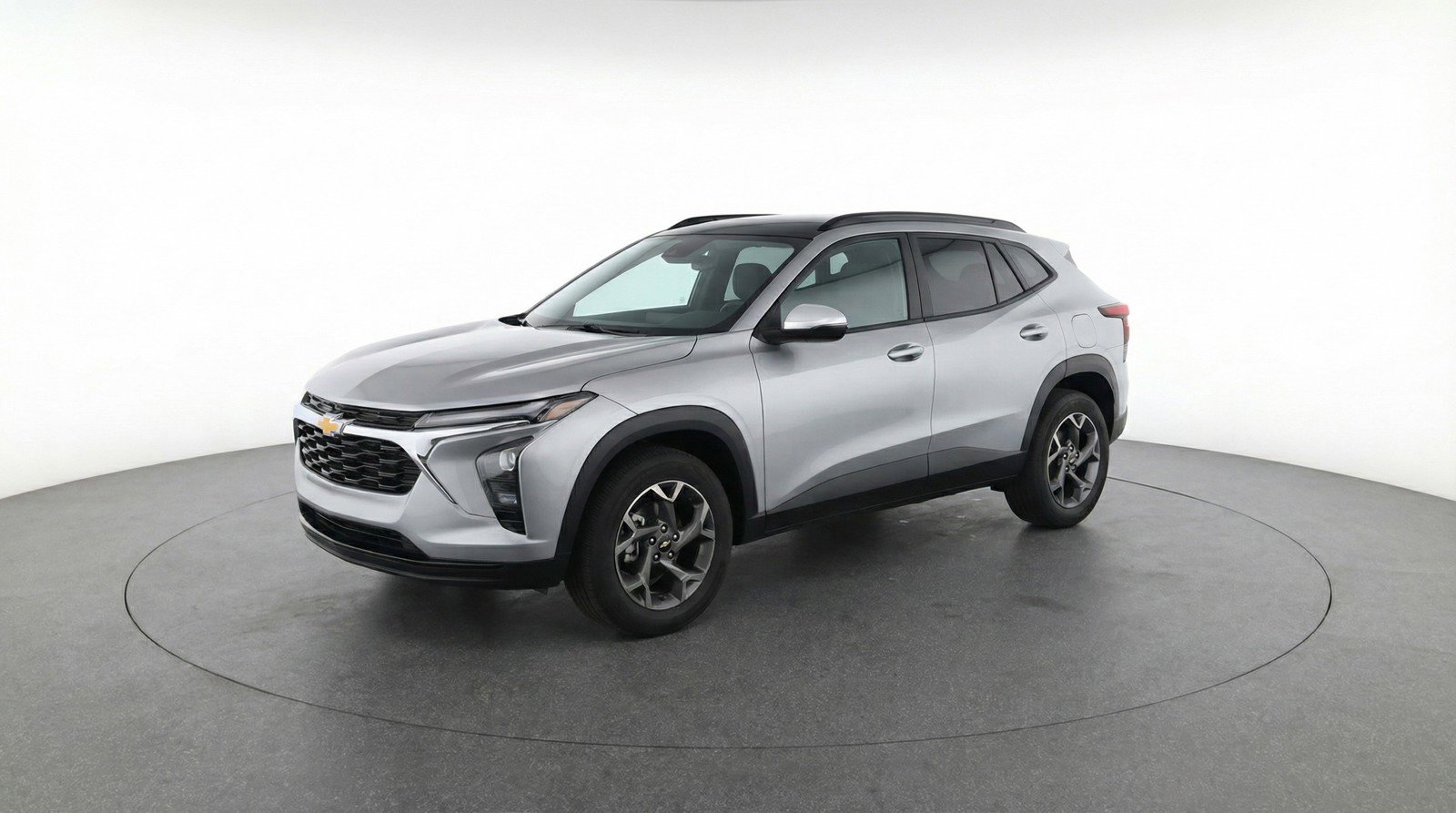 Used 2025 Chevrolet Trax LT FWD image 3