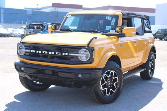 Used 2021 Ford Bronco Outer Banks AWD/4WD image 15