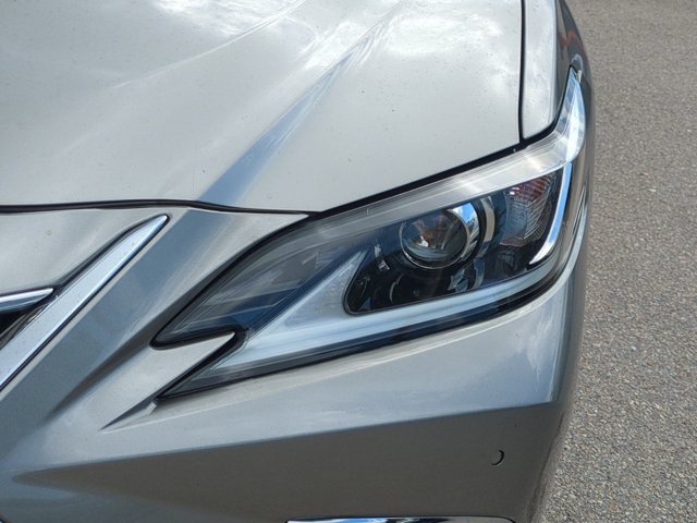 Used 2019 Lexus ES 350 w/ Premium Package FWD image 10