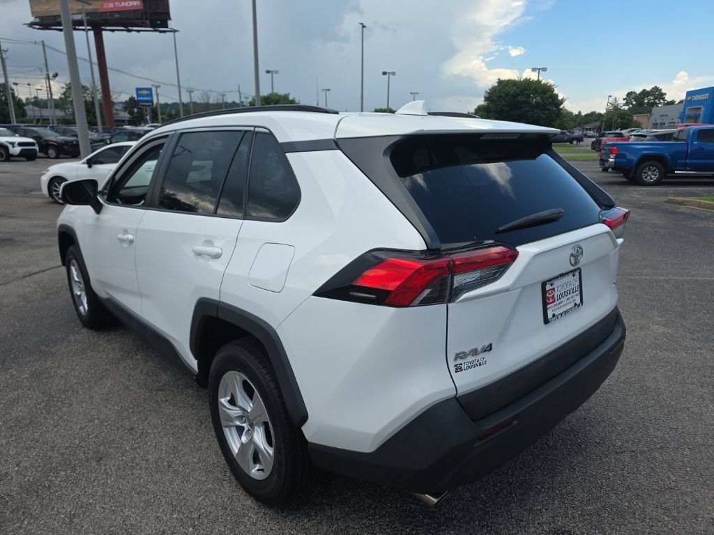 Used 2021 Toyota RAV4 XLE w/ Convenience Package FWD image 7