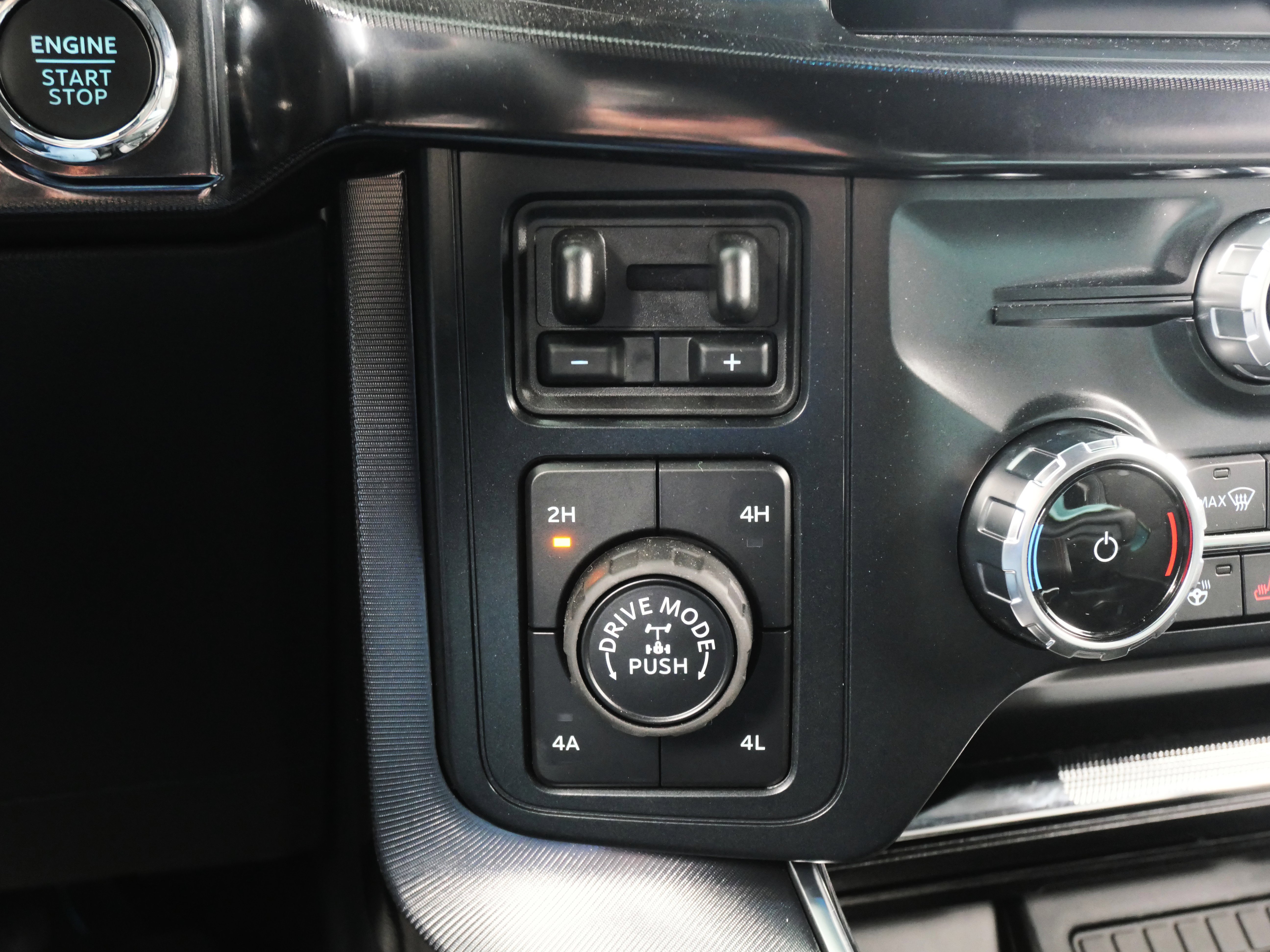 Used 2025 Ford F150 Raptor w/ Equipment Group 803A Raptor R image 34