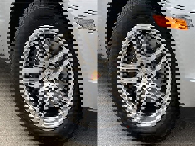 Used 2021 Porsche Macan image 8