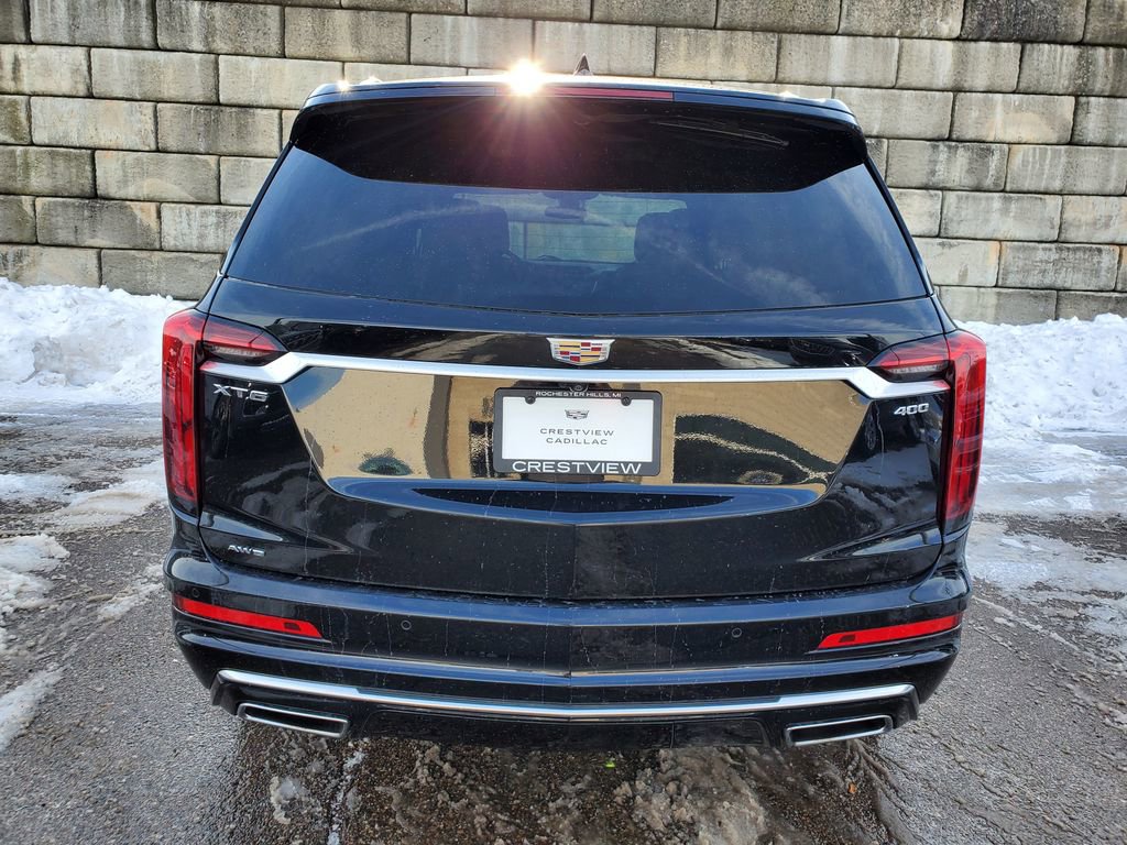 Used 2023 Cadillac XT6 Premium Luxury image 4