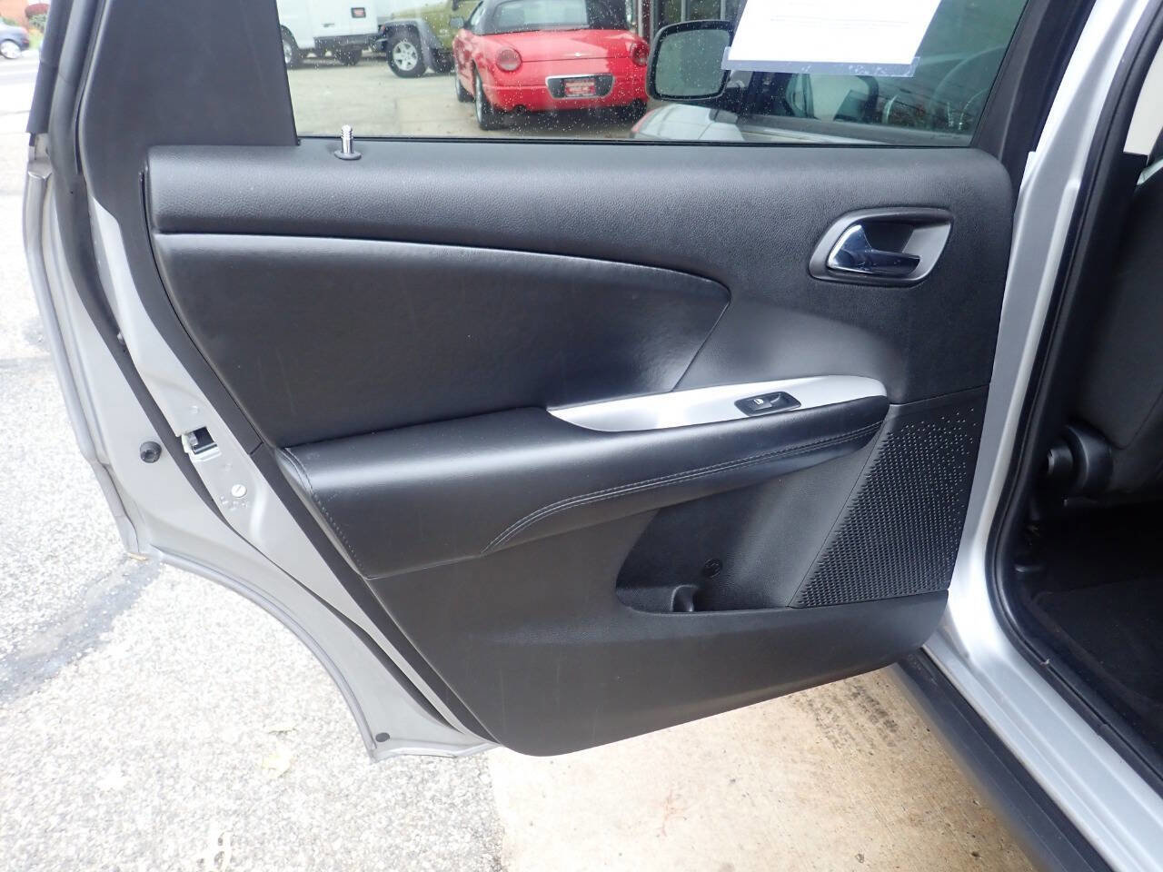 Used 2018 Dodge Journey SE image 14