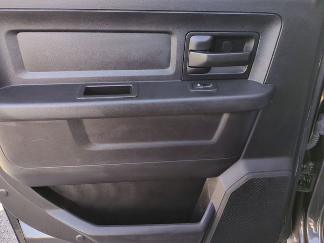 Used 2018 RAM 2500 Tradesman w/ Chrome Appearance Group image 23