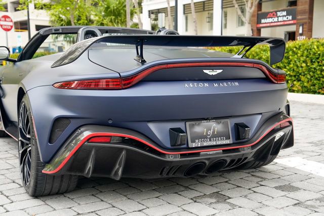 Used 2023 Aston Martin V12 Vantage Roadster RWD image 52