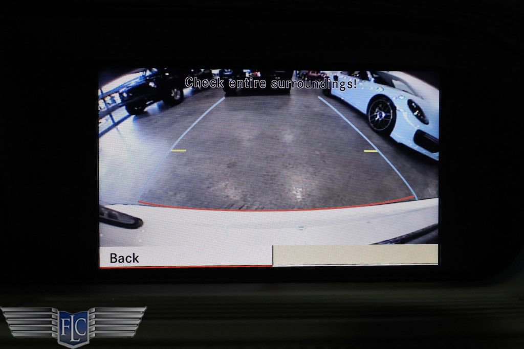 Used 2013 Mercedes-Benz CL 550 4MATIC image 32