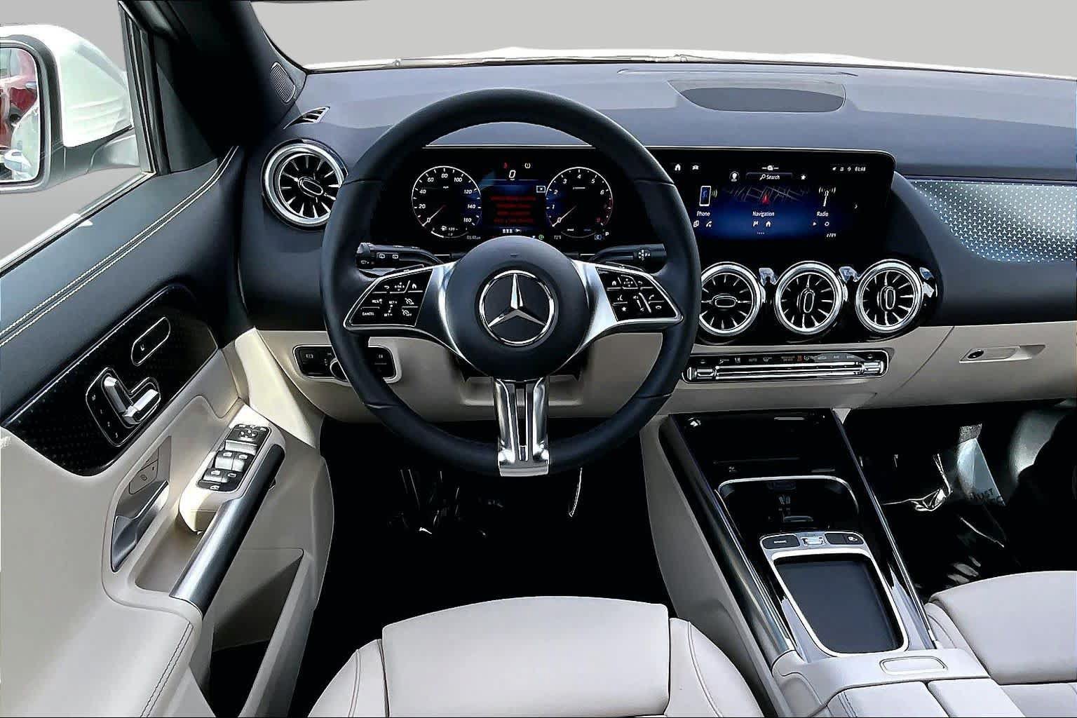 Used 2025 Mercedes-Benz GLA 250 4MATIC image 6