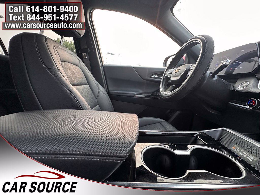 Used 2025 Chevrolet Equinox LT w/ Convenience Package II FWD image 30