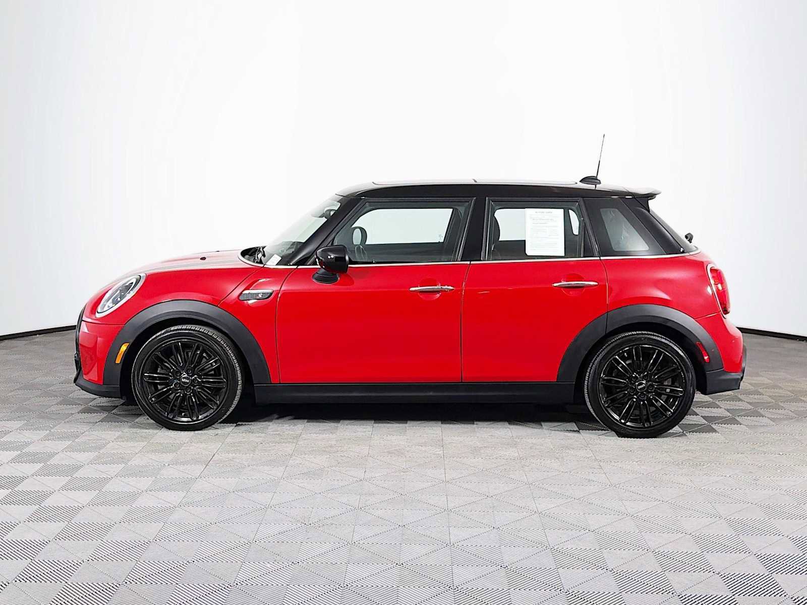 Used 2022 MINI Cooper S image 8