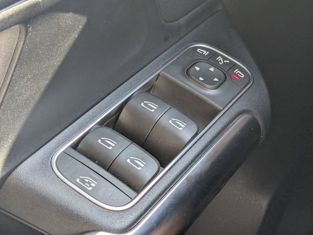 New 2022 Mercedes-Benz GLA 250 4MATIC image 10