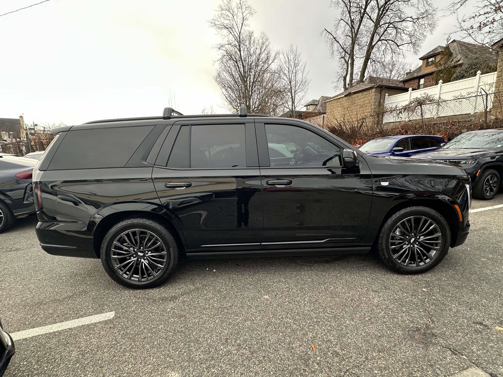 Used 2025 Cadillac Escalade Sport Platinum w/ LPO, ONYX Package image 2