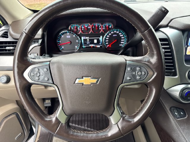 Used 2019 Chevrolet Suburban LT AWD/4WD image 16