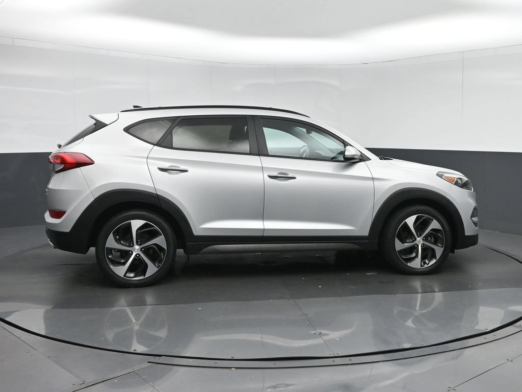Used 2016 Hyundai Tucson Limited w/ Option Group 03 AWD/4WD image 8