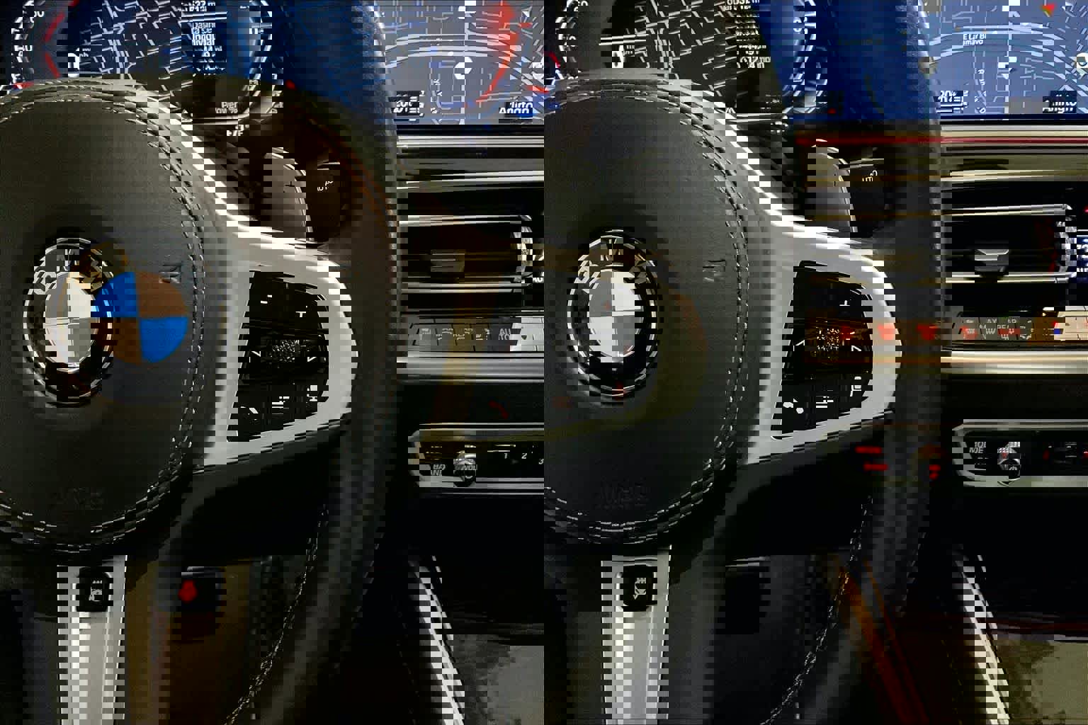 Used 2023 BMW X6 xDrive40i w/ Executive Package image 46